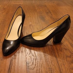 Nine West Size 9 Black Pumps (2 inch heel)